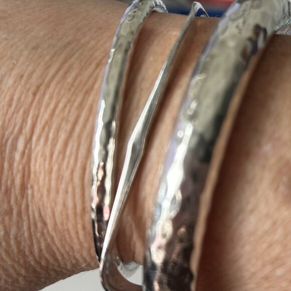 Silpada Bracelet Hip to be Square Wavy Bangle Bracelet B2278 - Sterling Silver - Picture 4 of 4